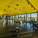 Hotel Hampton By Hilton Airport