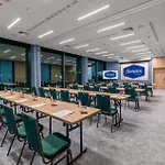 Hampton By Hilton Airport Hotel