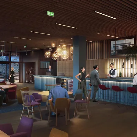 Hampton By Hilton Airport Ξενοδοχείο