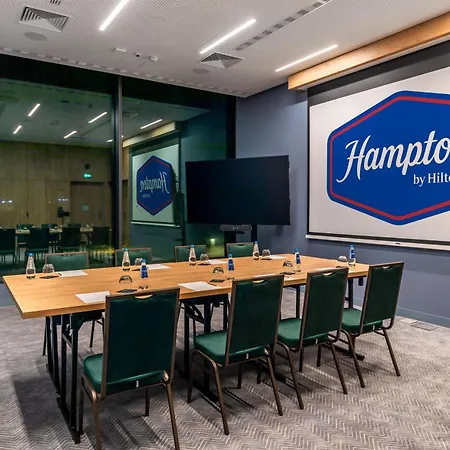 Hampton By Hilton Airport Hotel
