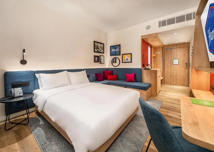 Hampton By Hilton Airport Hotel