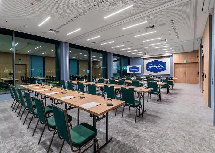 Hampton By Hilton Airport Hotel